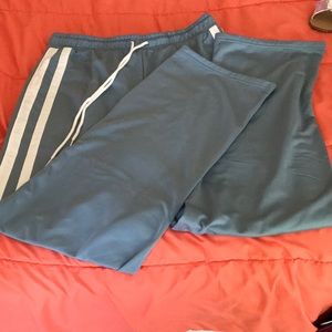 women active pants with 2 naps at bottom